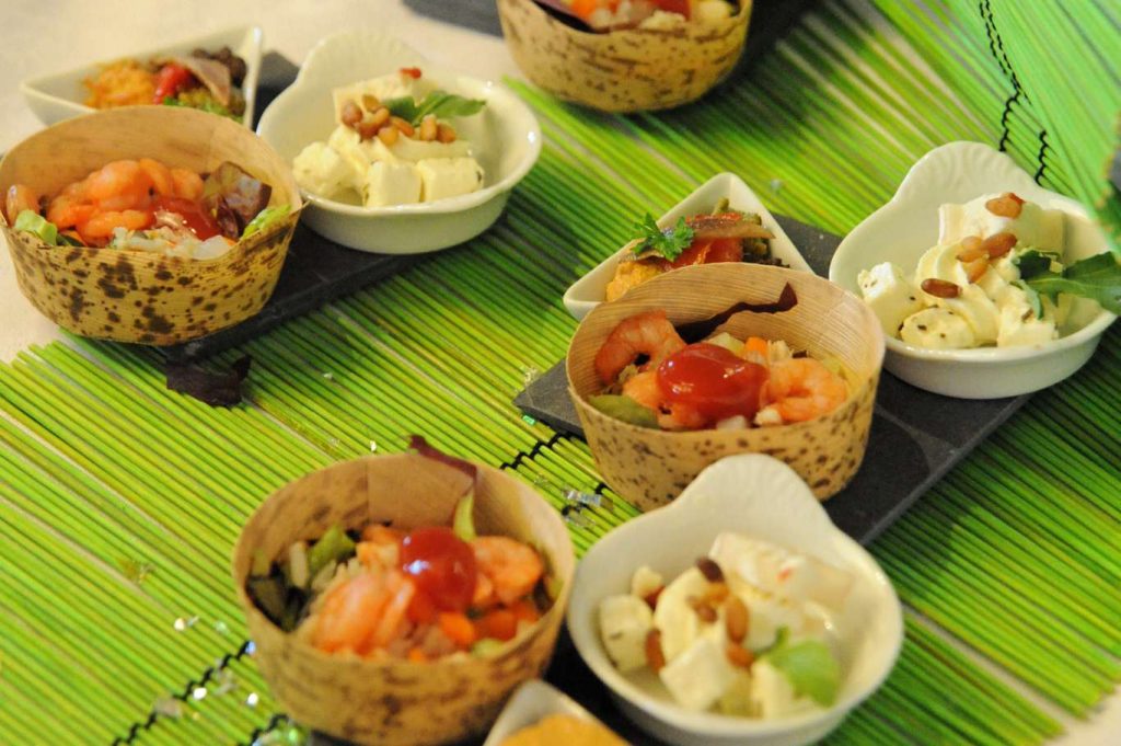 Mises en bouche servies au cocktail